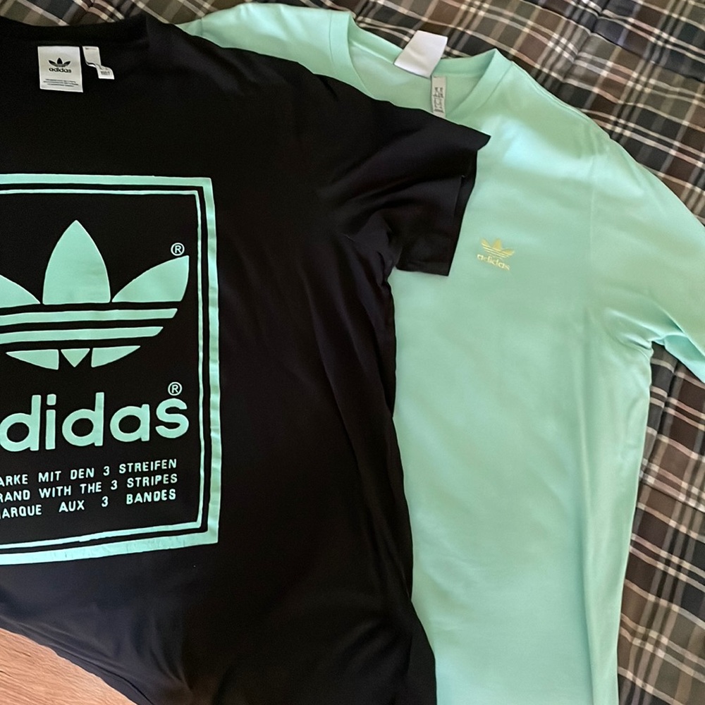 Mens lot of 2 Xl Adidas tee excellent condition